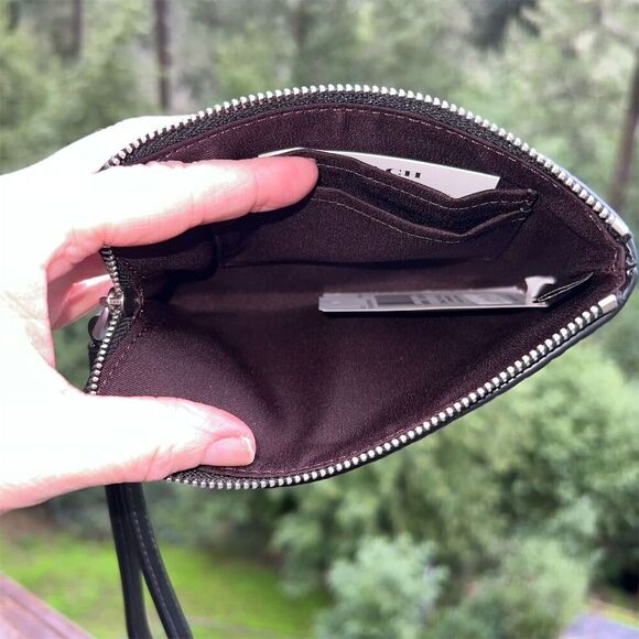 COACH Corner Zip Wristlet in Purple Rose Floral Print CCJ70 NWT AUTHENTIC - Picture 4 of 4